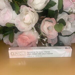 Clinique quickliner for eyes 👀 intense in 09 INTENSE EBONY 🖤 full size NEW!!